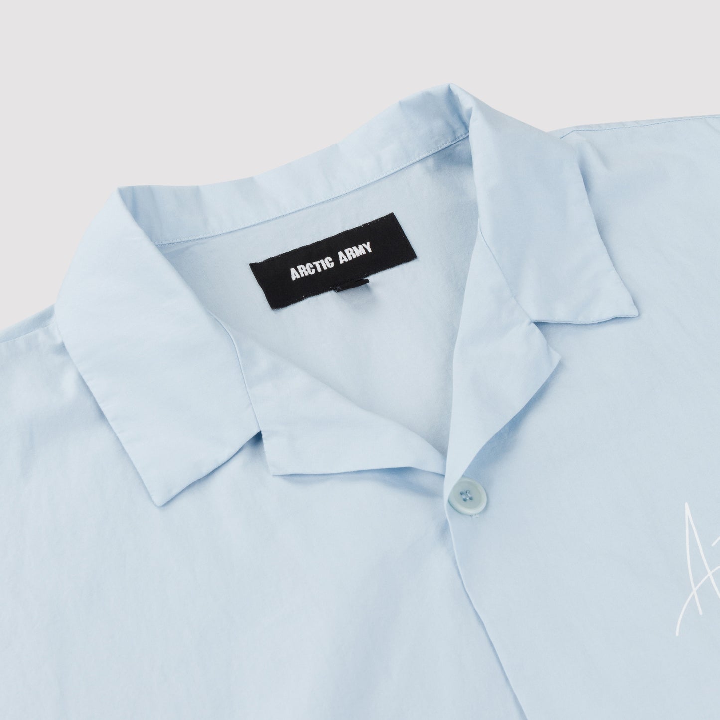 Script Bowling Shirt in Bleach Blue