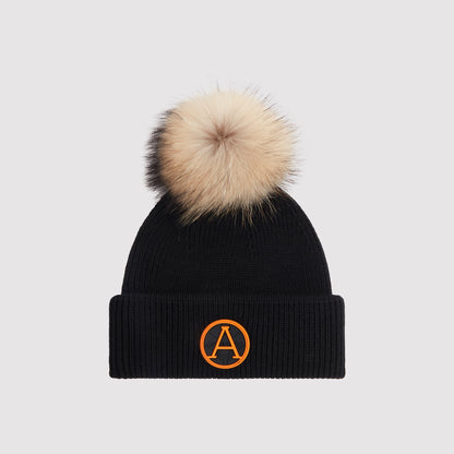 Kids Badge Beanie with Fur in Black